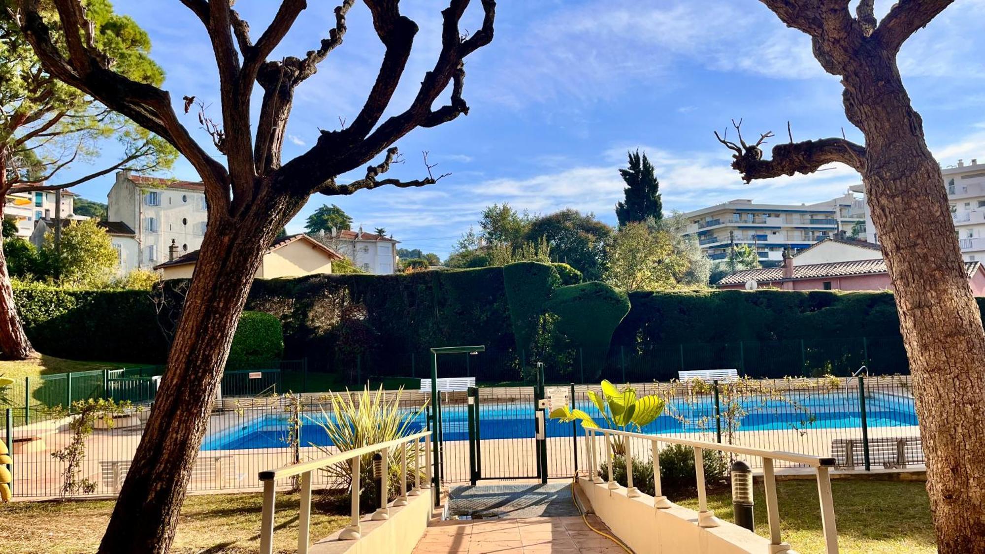 L'Azur - Apt De Standing - Piscine - Parking Le Cannet Exterior foto